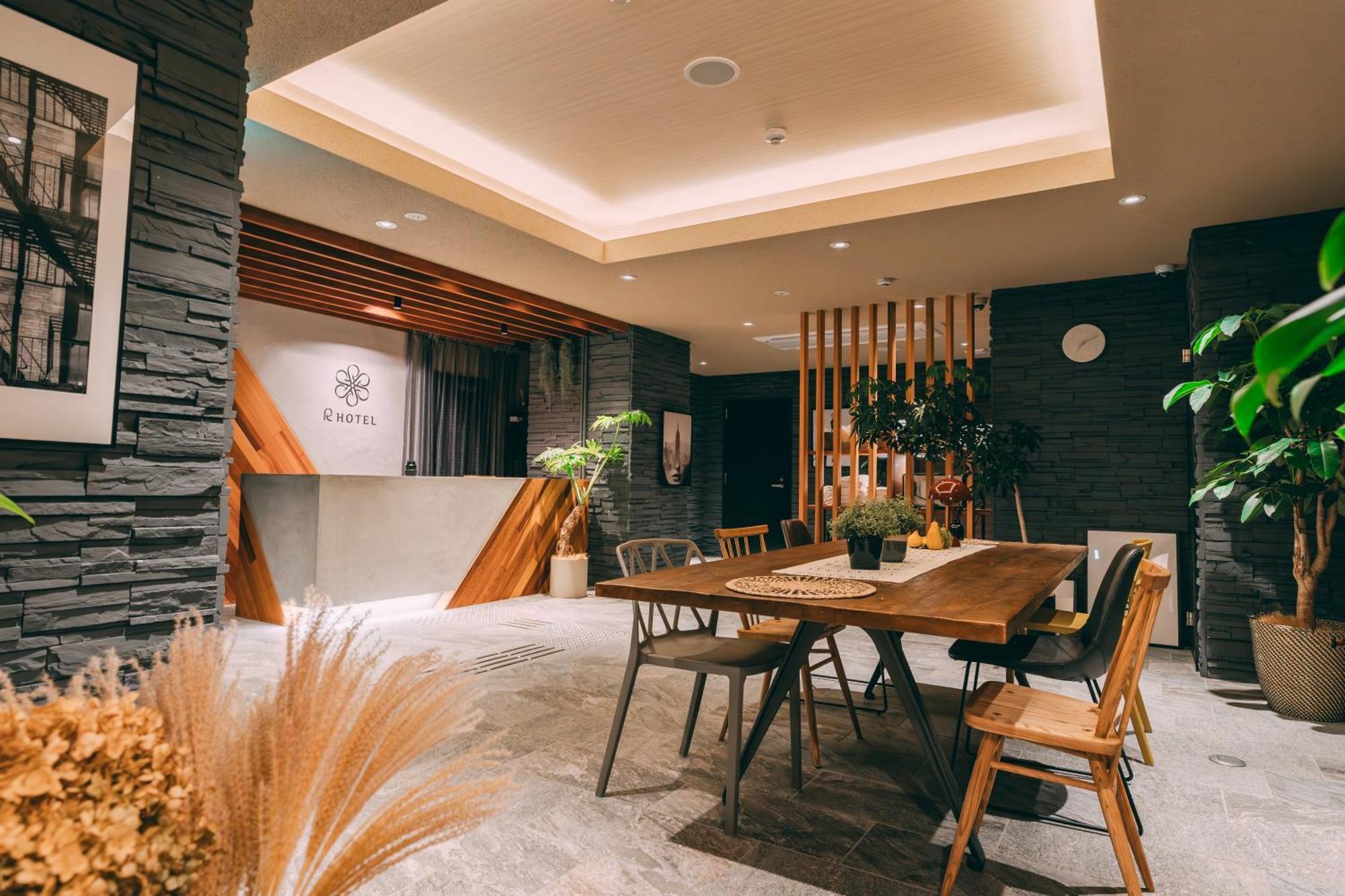 R Hotel Honmachi Ōsaka Extérieur photo